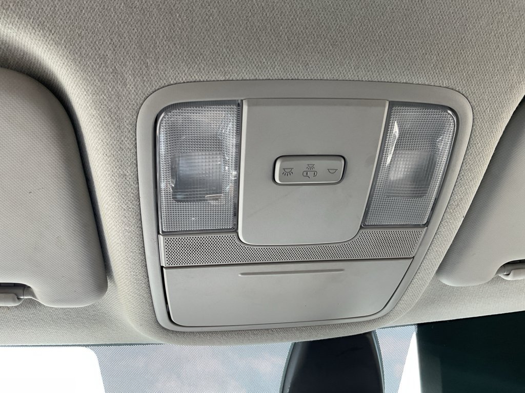 Used 2020 Clear White/Red Roof Kia GT-Line image 19