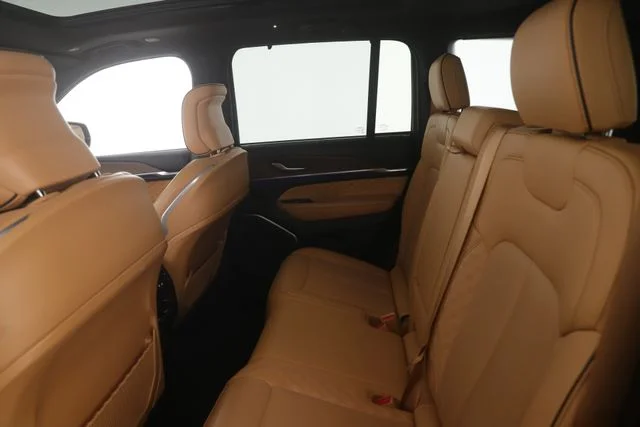 Used 2024 Red Jeep Summit image 29
