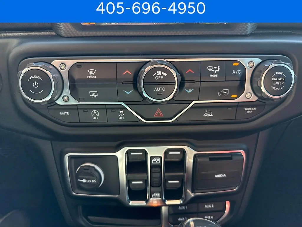 Pre-Owned 2022 Jeep Gladiator Overland