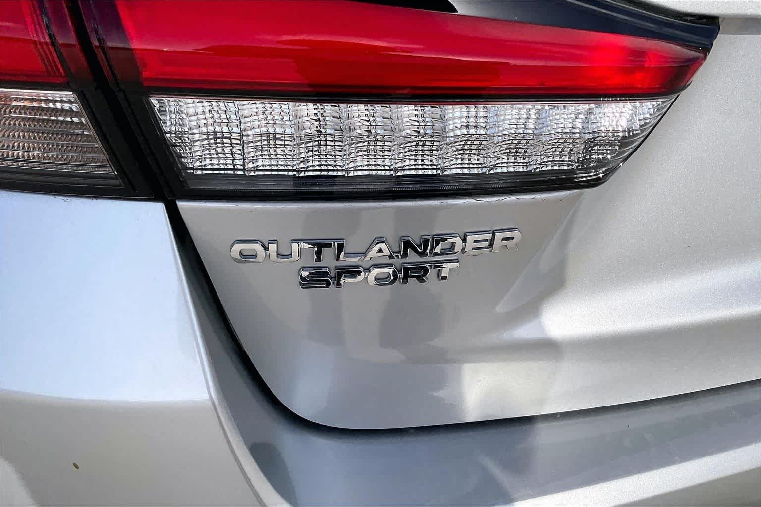 Used 2025 Alloy Silver Metallic Mitsubishi ES image 10