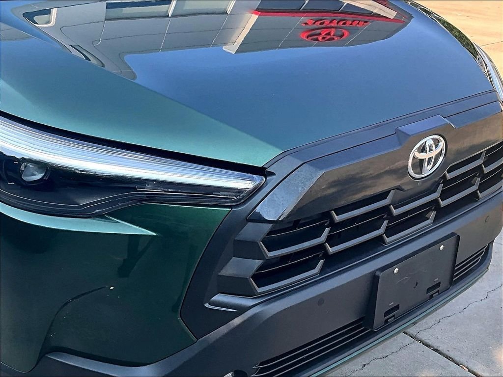 Used 2026 Green Toyota XLE image 31