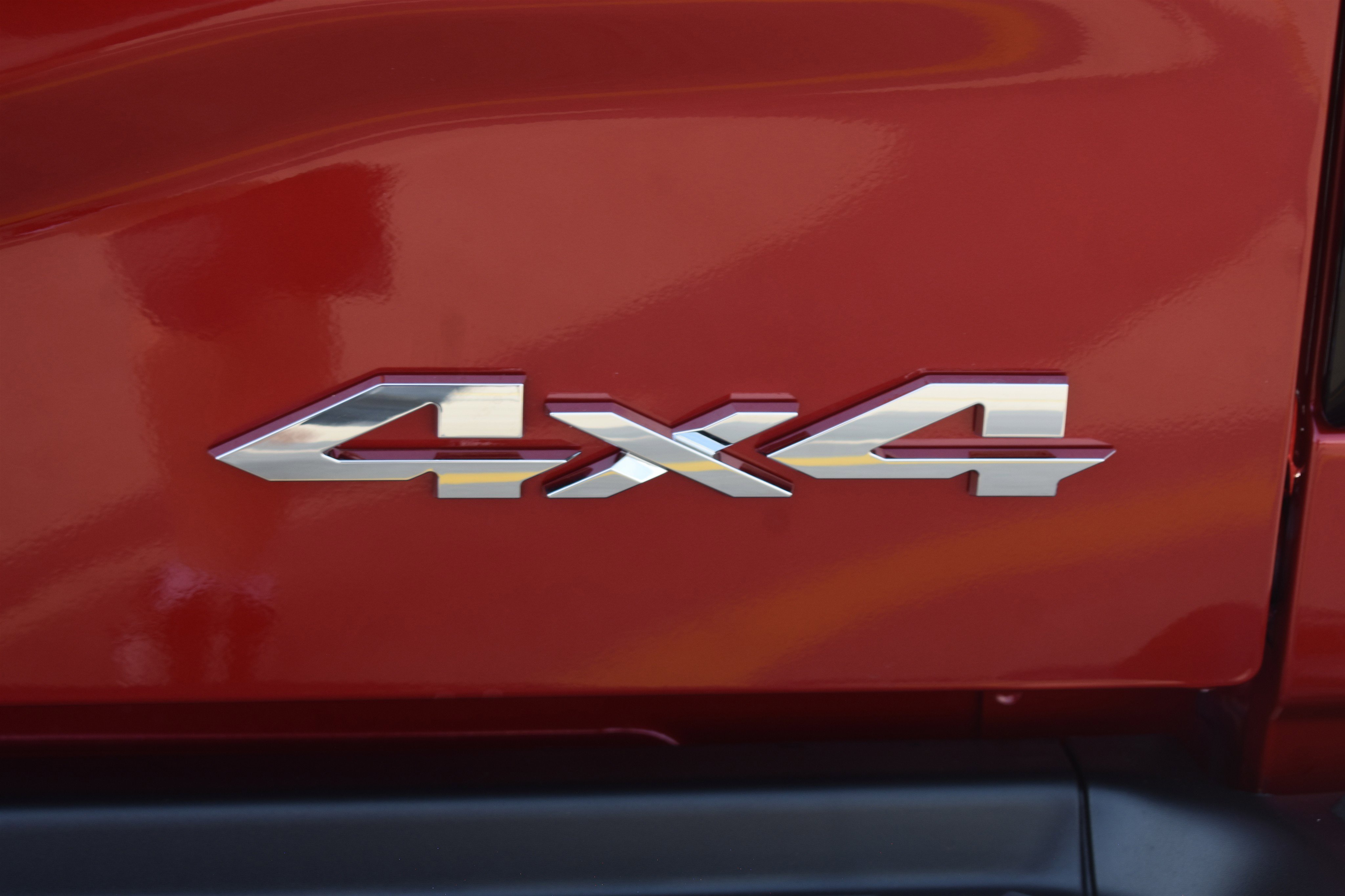 New 2026 Molten Red Pearl-Coat Exterior Paint RAM Big Horn image 8