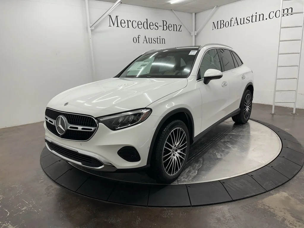 Used 2026 White Mercedes-Benz GLC 300 image 3