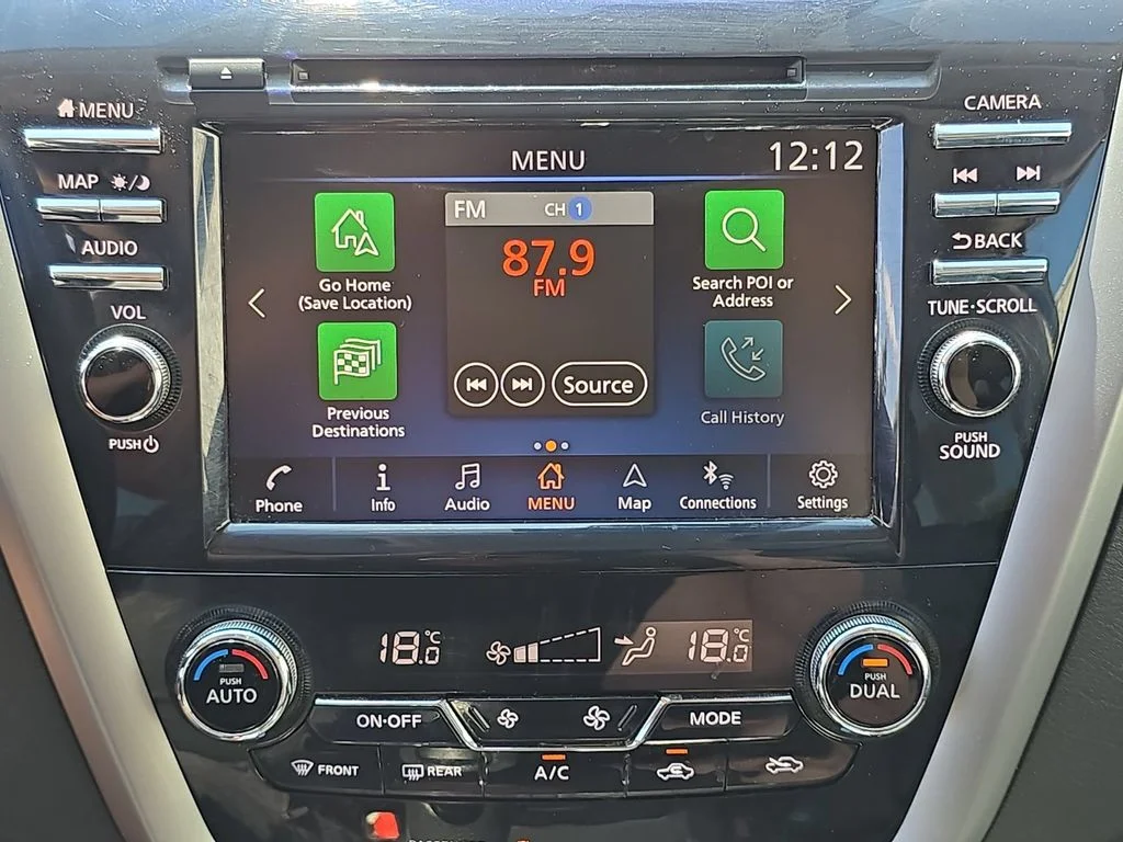 Used 2024  Nissan SV image 13