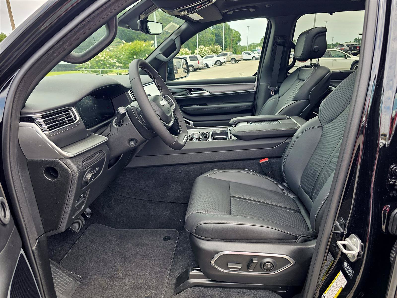 New 2026 High Gloss Black Jeep Limited Reserve image 51