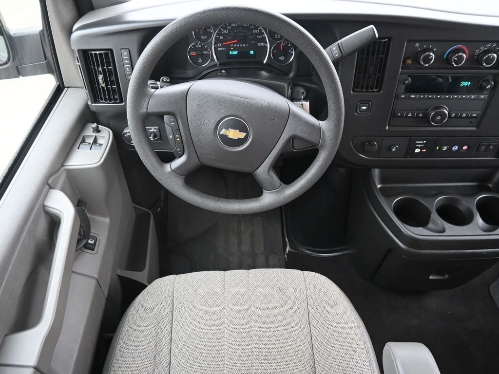 Used 2025 White Chevrolet LT image 16