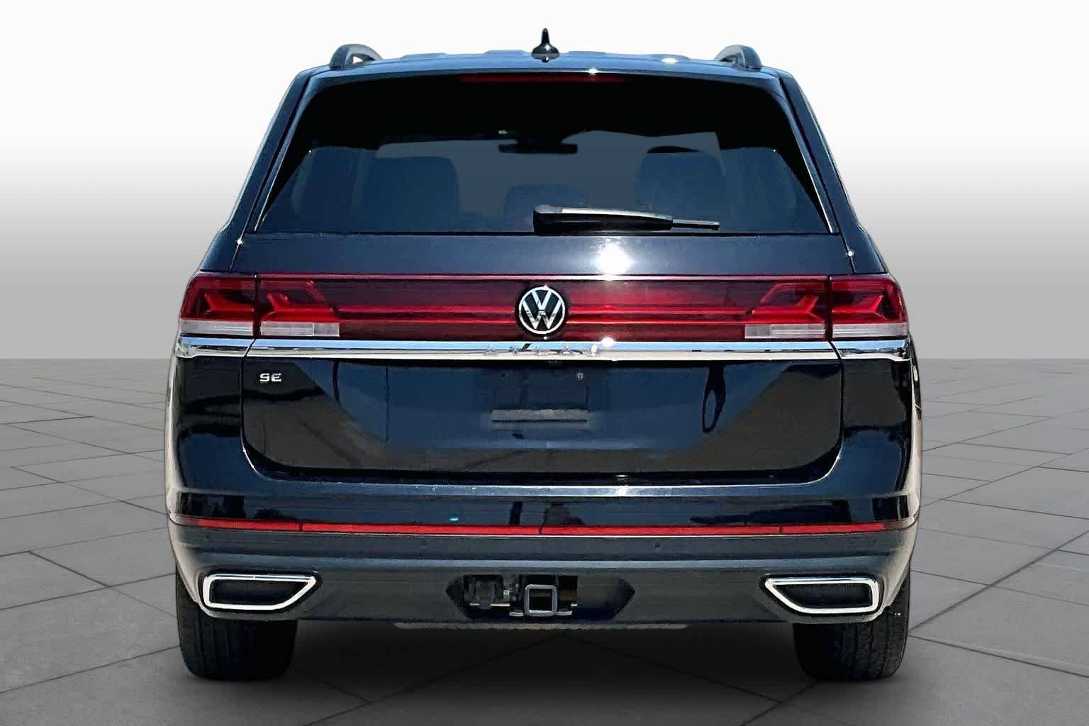 Pre-Owned 2024 Volkswagen Atlas 2.0T SE W/Technology