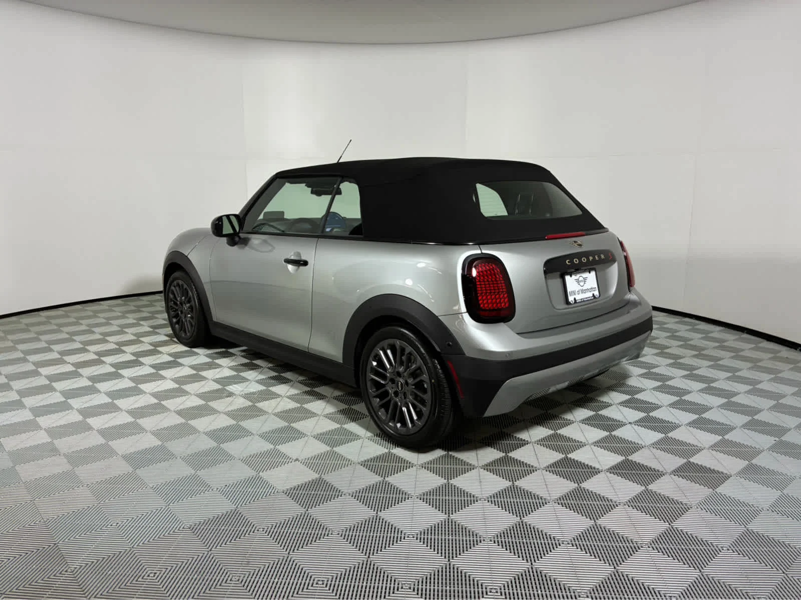 2026 MINI Convertible S - Photo 13