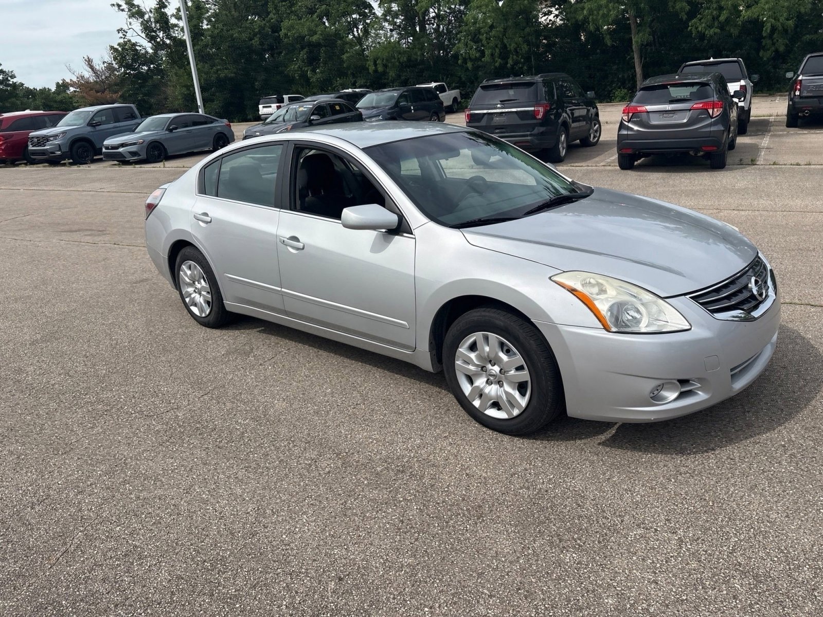 Used 2011 Brilliant Silver Metallic Nissan 2.5 S image 16