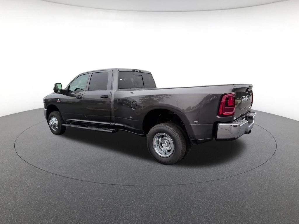 New 2026 Granite Crystal Metallic Clear-Coat Exterior Paint RAM Tradesman image 9