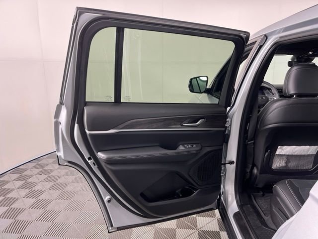 Used 2026 Silver Jeep Altitude image 39