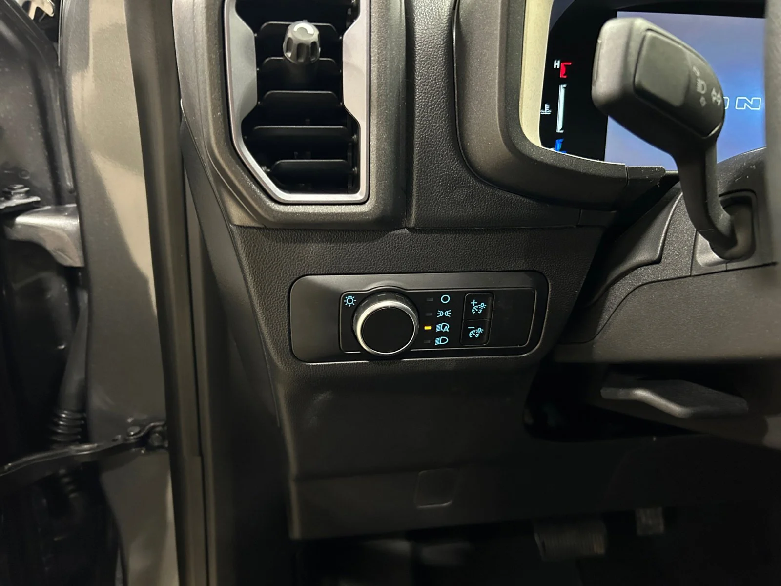 New 2026 Carbonized Grey Metallic Ford Big Bend image 15