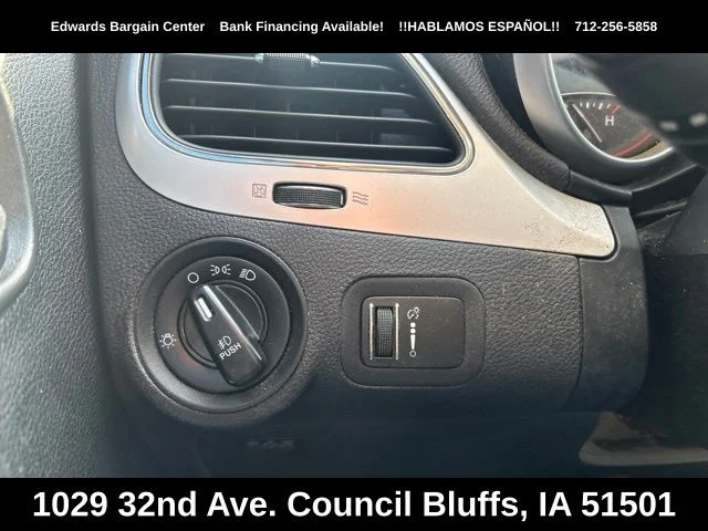 Used 2013 Silver Dodge SXT image 16