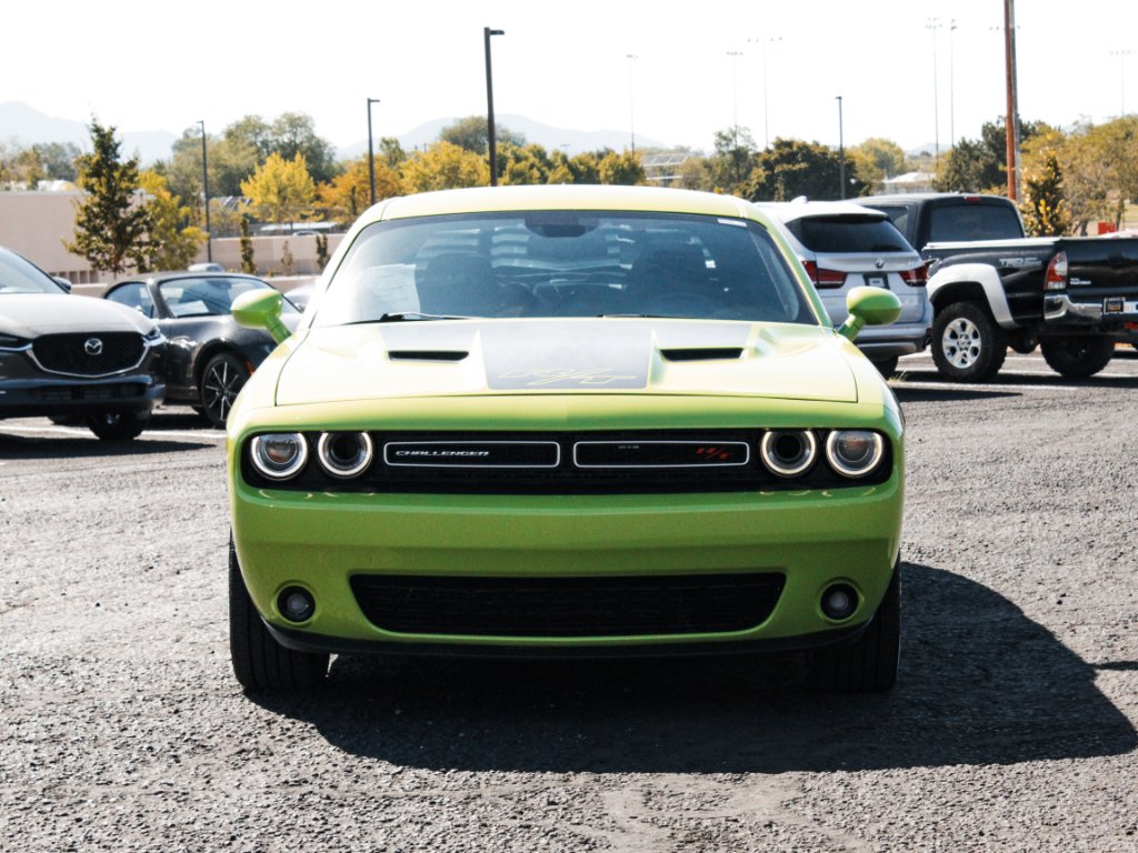 Used 2015 Sublime Pearl Coat Dodge R/T image 2