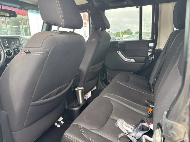 Used 2013 Black Jeep Unlimited Sahara image 9