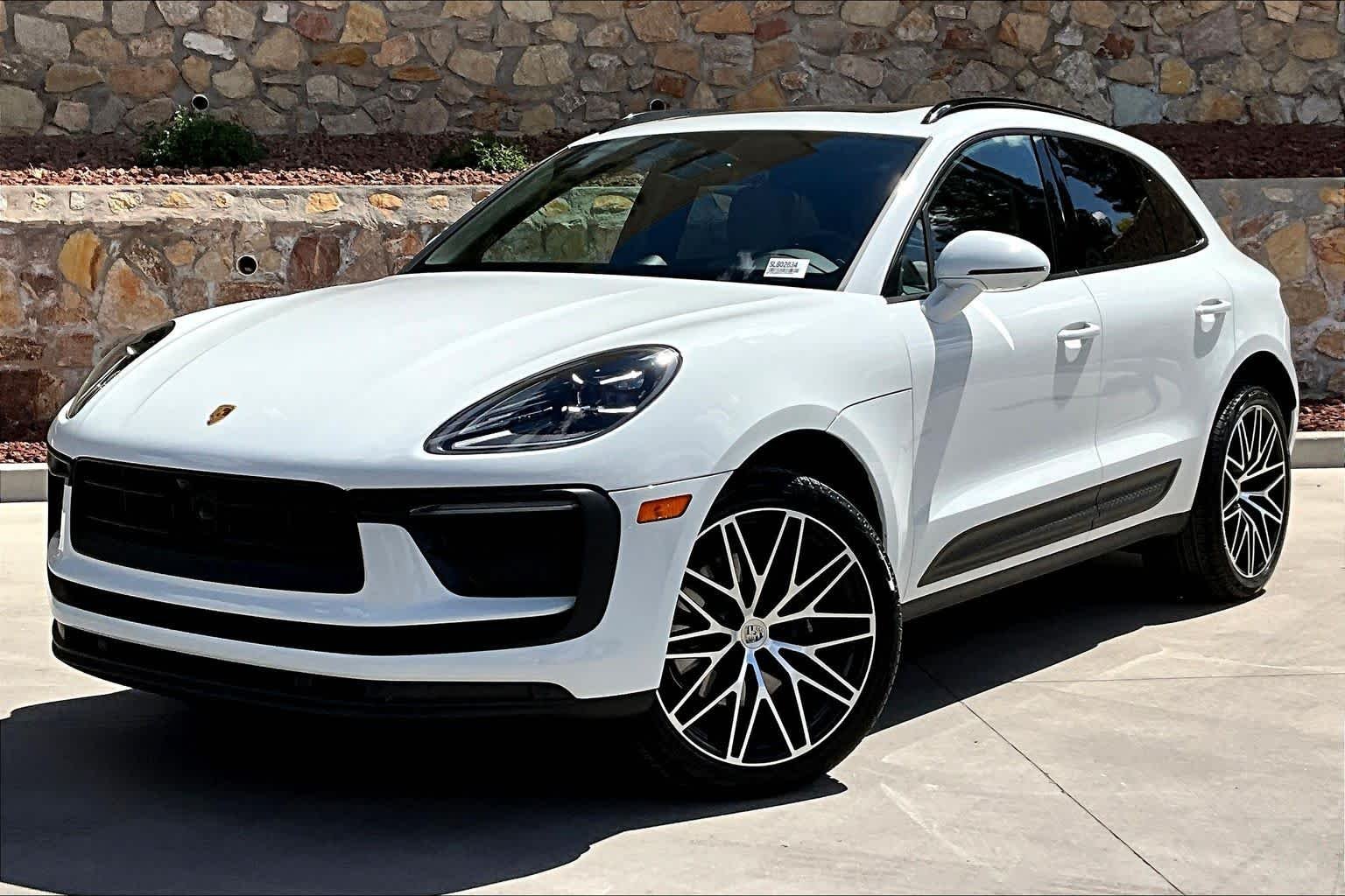 2025 Porsche Macan Base