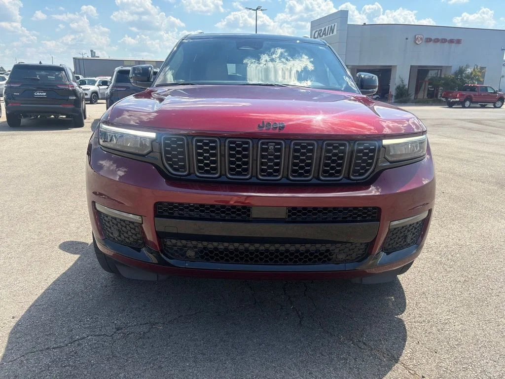 Used 2024 Red Jeep Summit image 2