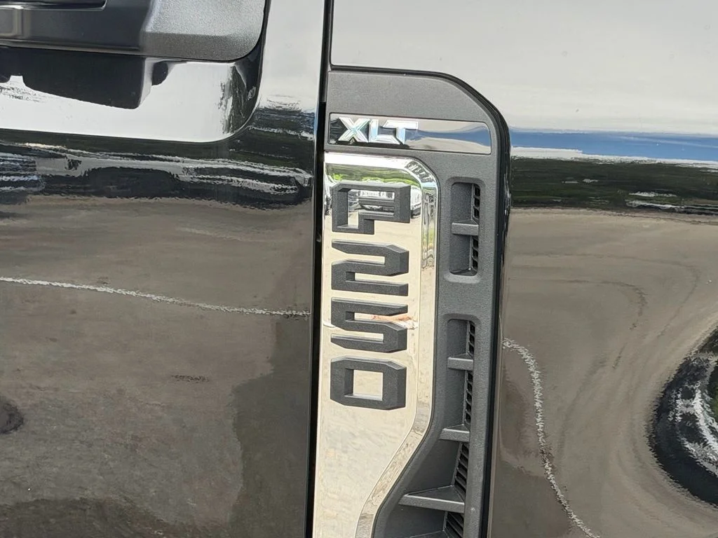 New 2026 Agate Black Metallic Ford F-250® XLT image 9