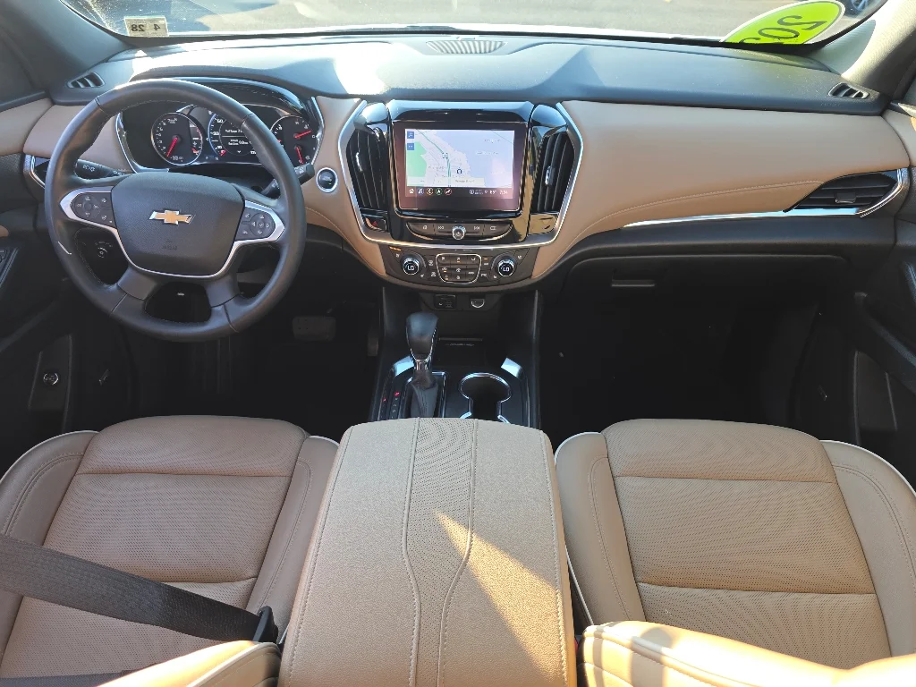 Used 2023 Iridescent Pearl Tricoat Chevrolet Premier image 2