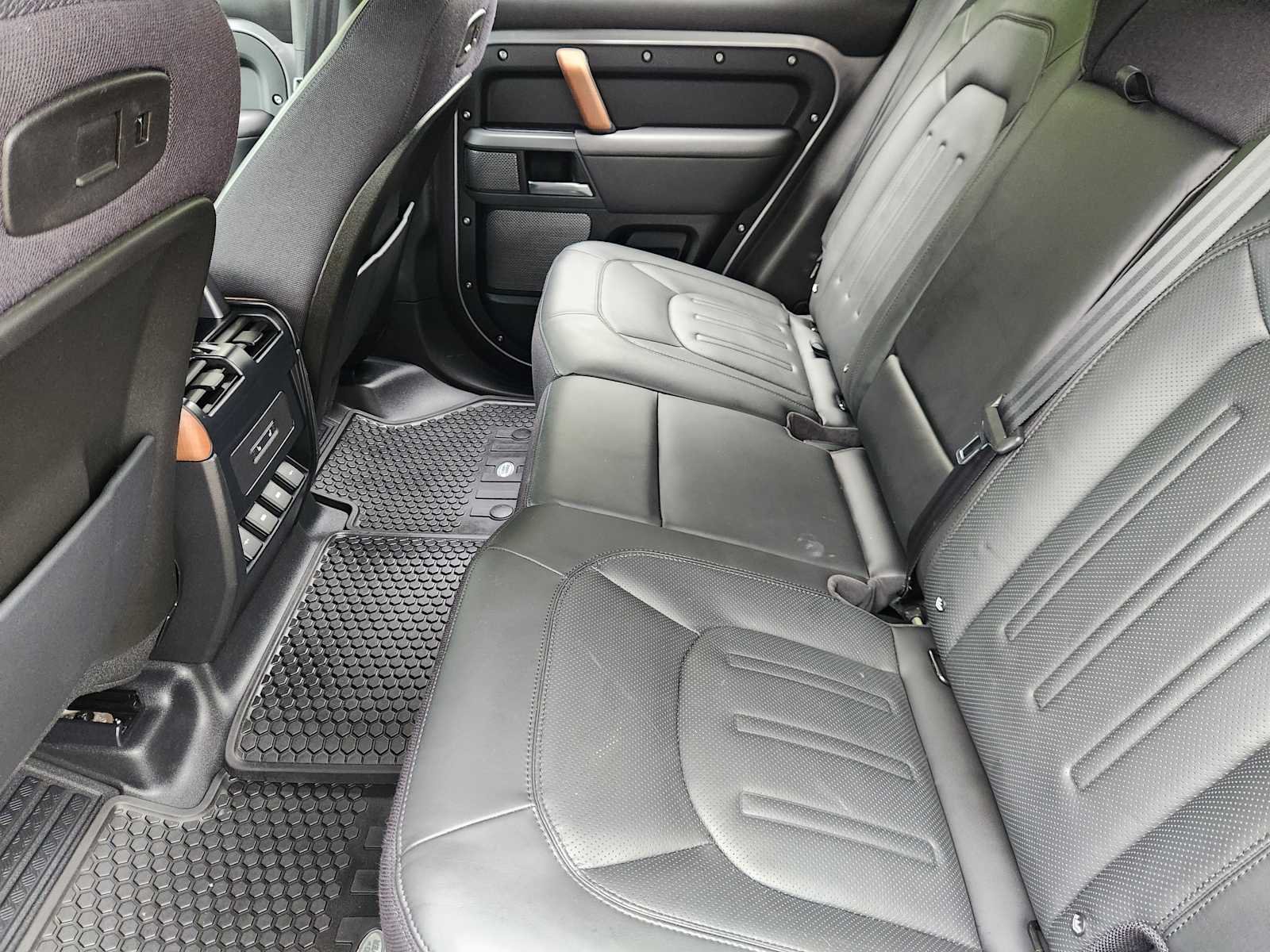 Used 2020 Eiger Grey Metallic Land Rover X image 28