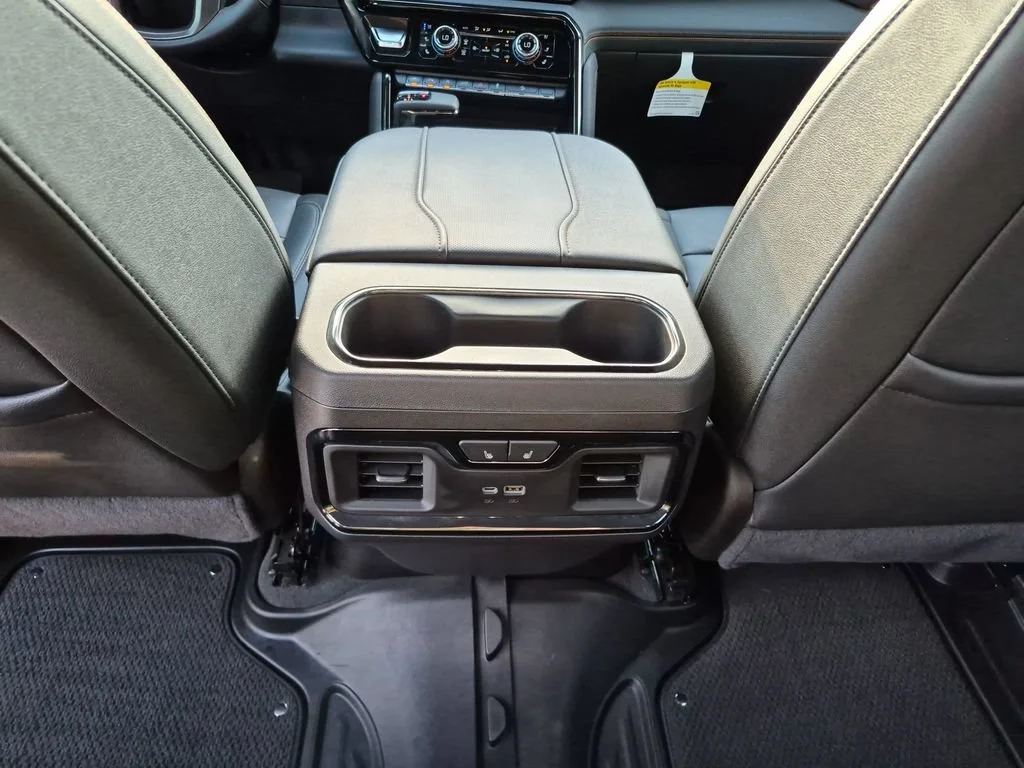 Used 2024 Onyx Black GMC AT4 image 36