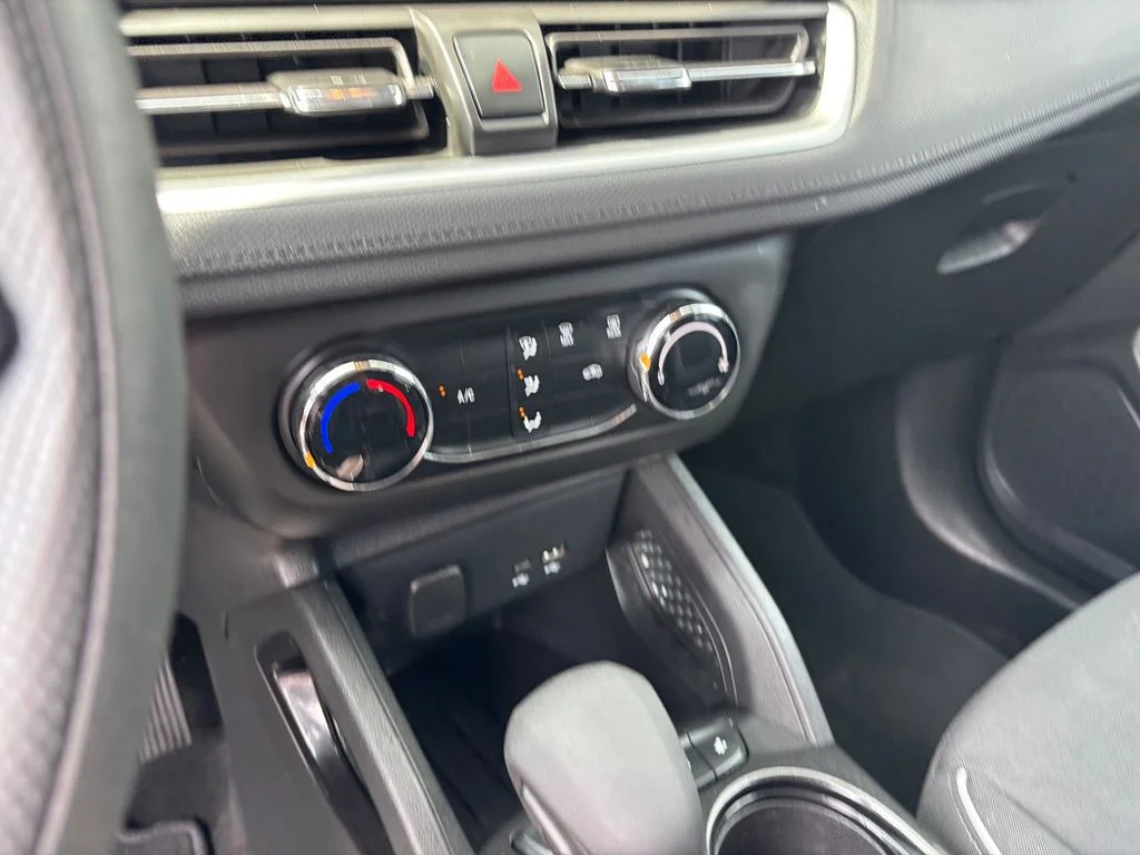 Used 2025 Gray Chevrolet LS image 18