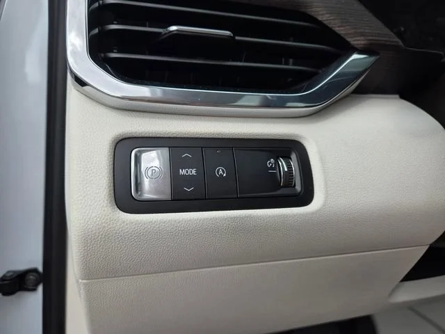2026 GMC Acadia Denali - Photo 25