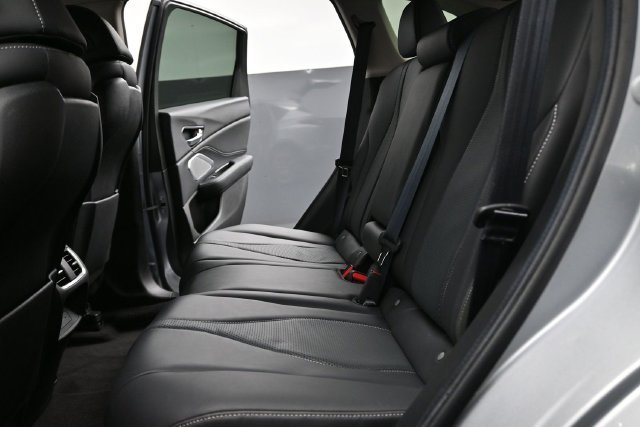 Used 2023  Acura Technology Package image 17