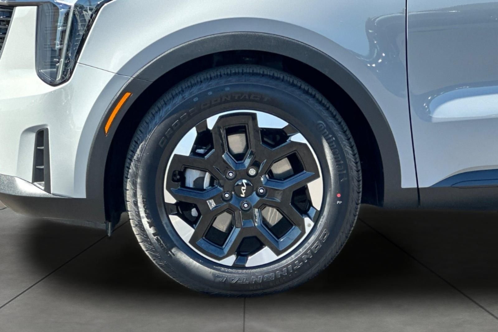 Used 2025 Gray Kia S image 32