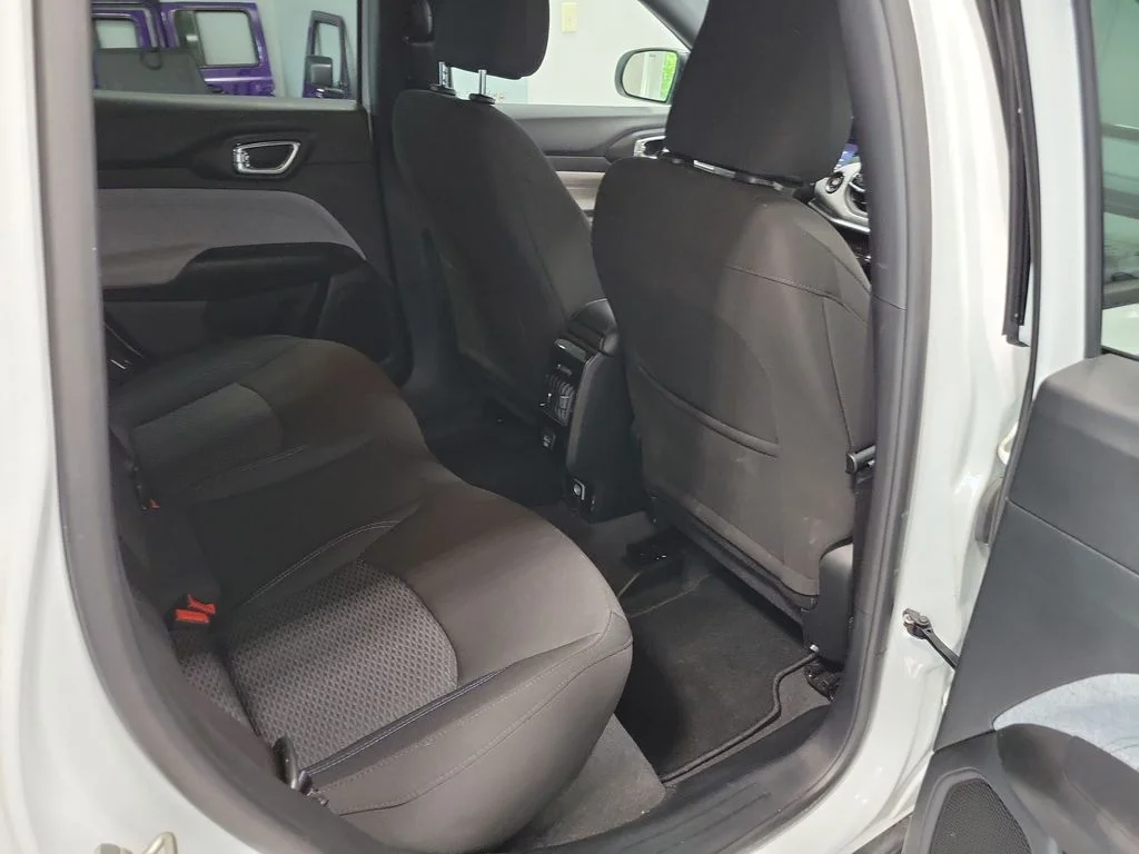 Used 2023 White Jeep Sport image 17