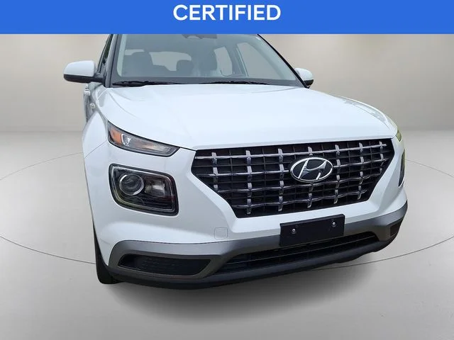 Certified Used 2025 White Hyundai SEL image 3