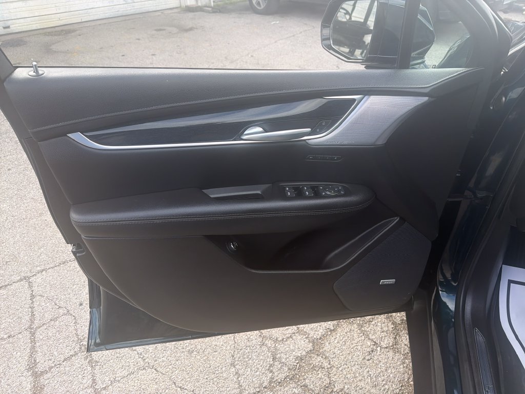 Used 2025 Green Cadillac Premium Luxury image 14