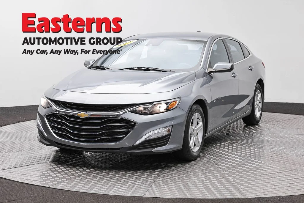 Used 2023 Gray Chevrolet LT image 1