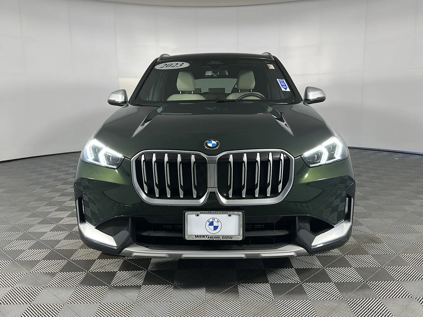 Used 2023 San Remo Green Metallic BMW xDrive28i image 2