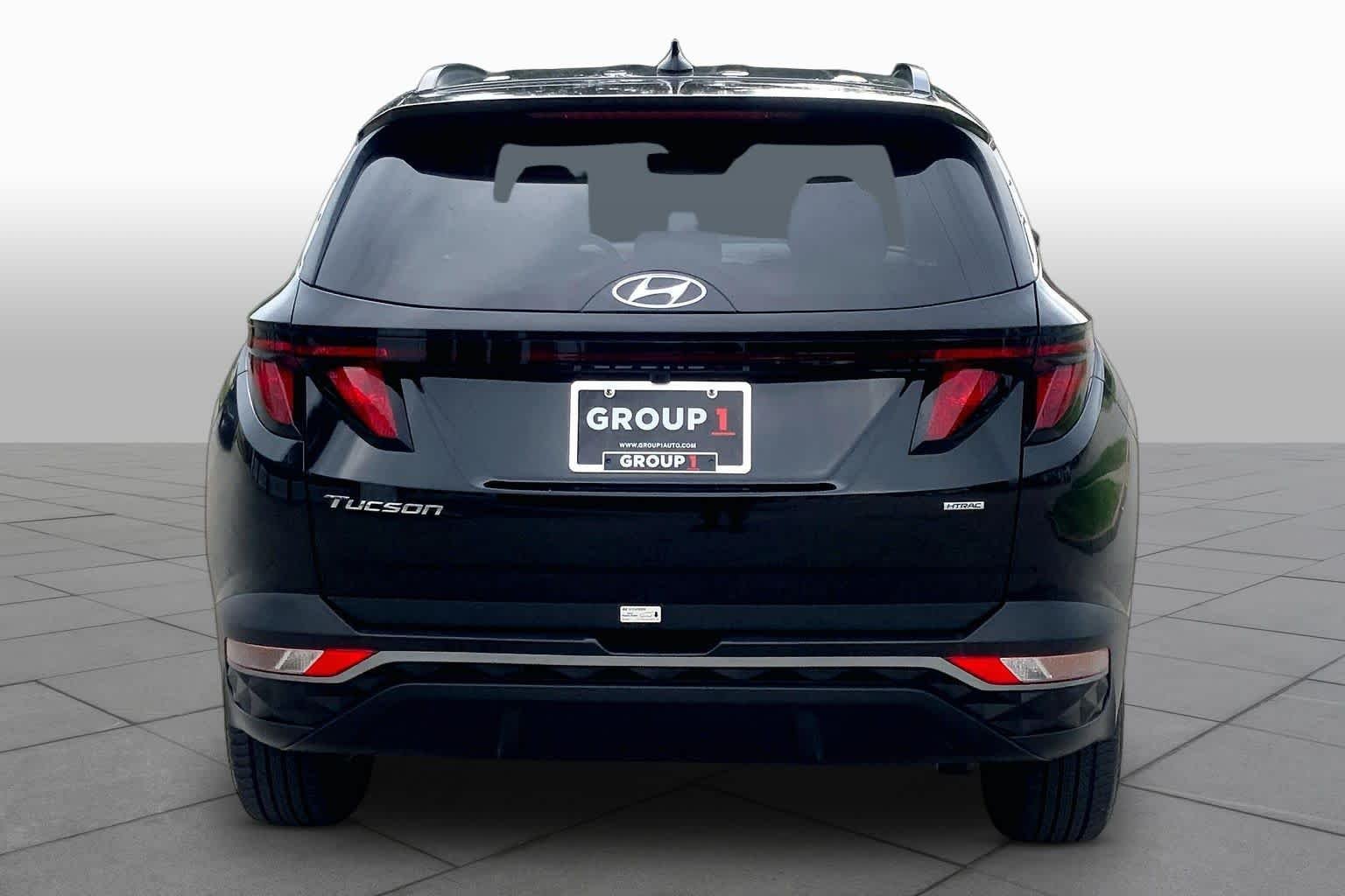 Used 2024 Black Pearl Hyundai SEL image 5