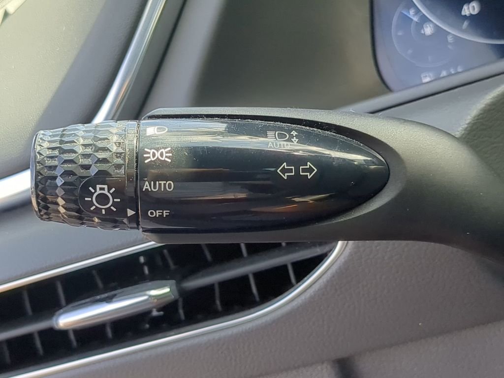 Used 2022 Blue Hyundai SEL Plus image 27