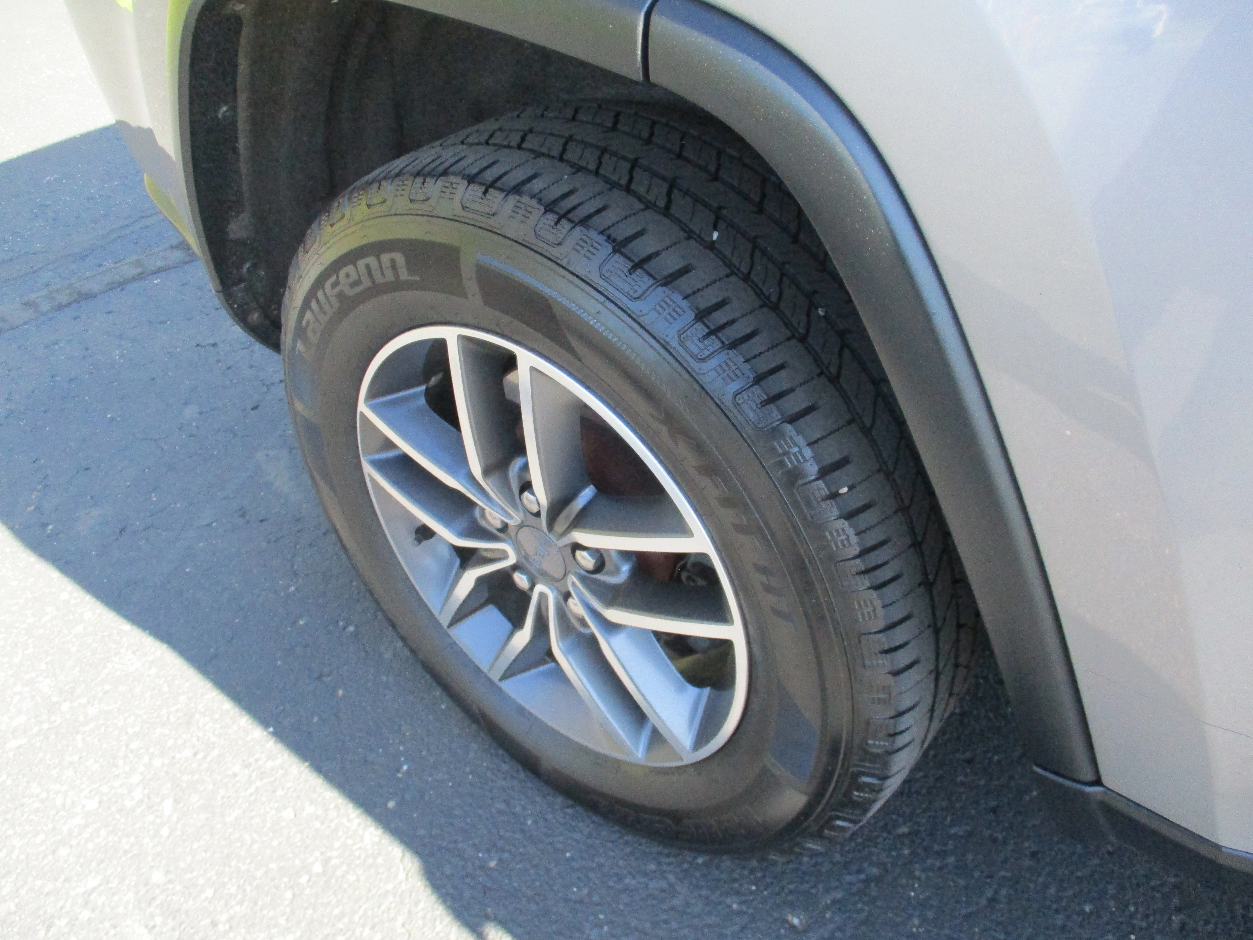 Used 2019 Billet Silver Metallic Clearcoat Jeep Limited image 53