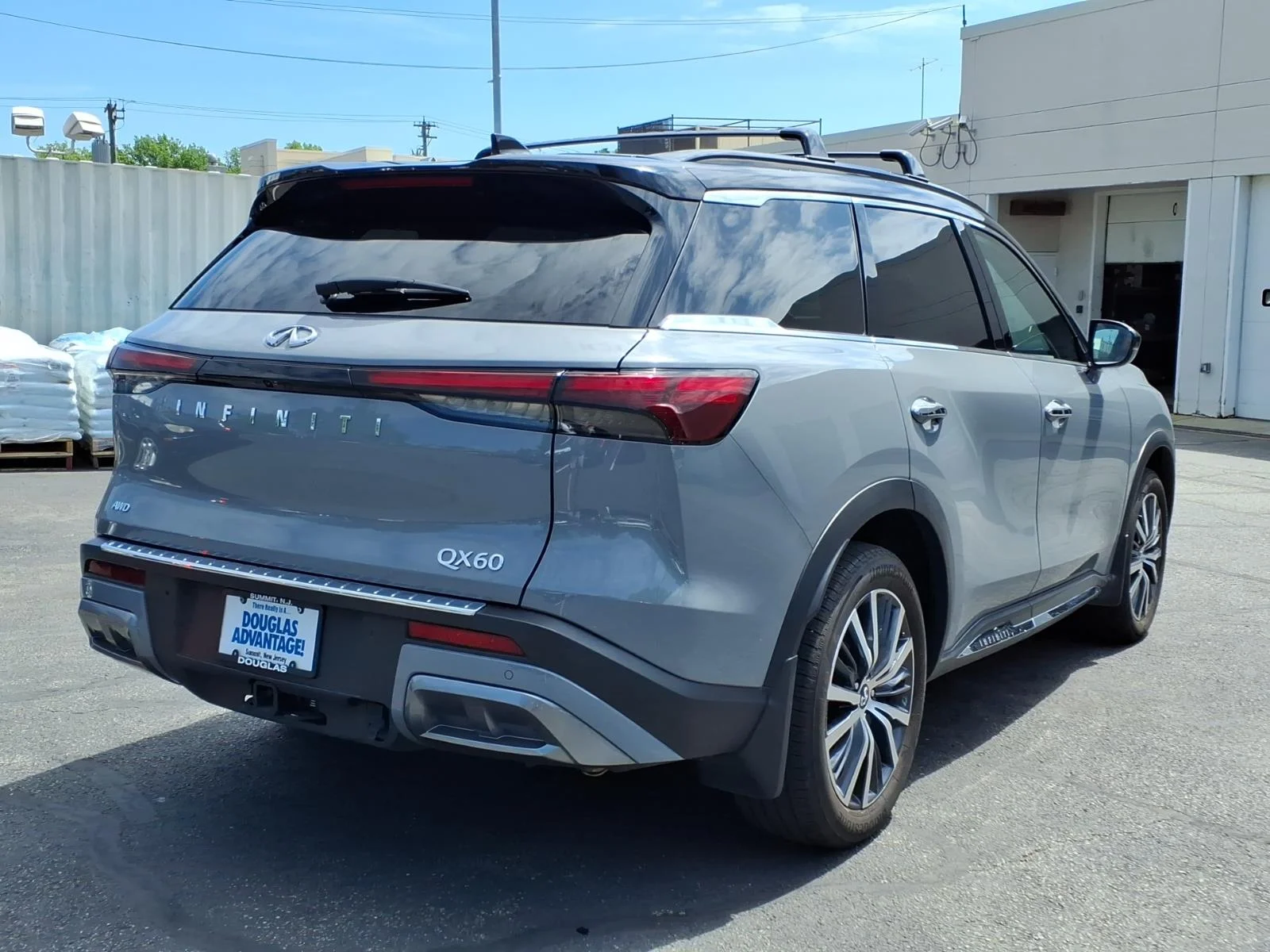 Certified Used 2025 Gray INFINITI Autograph image 6