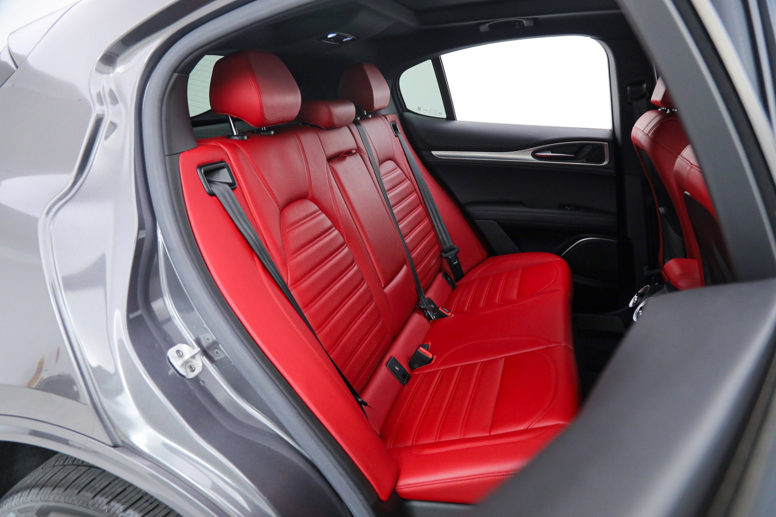 Used 2022 Gray Alfa Romeo Veloce image 16