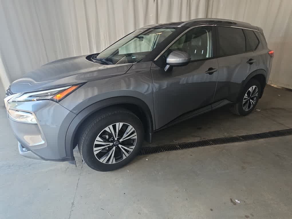 Used 2023 Gun Metallic Nissan SV image 2