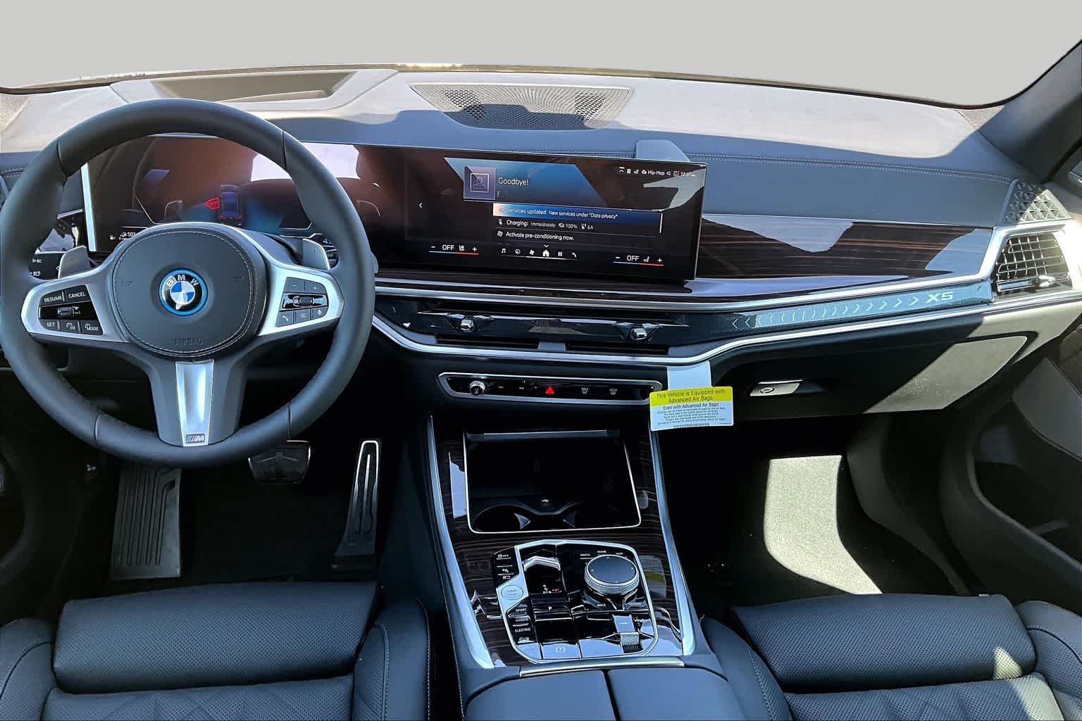 New 2026 Carbon Black Metallic BMW xDrive50e image 5