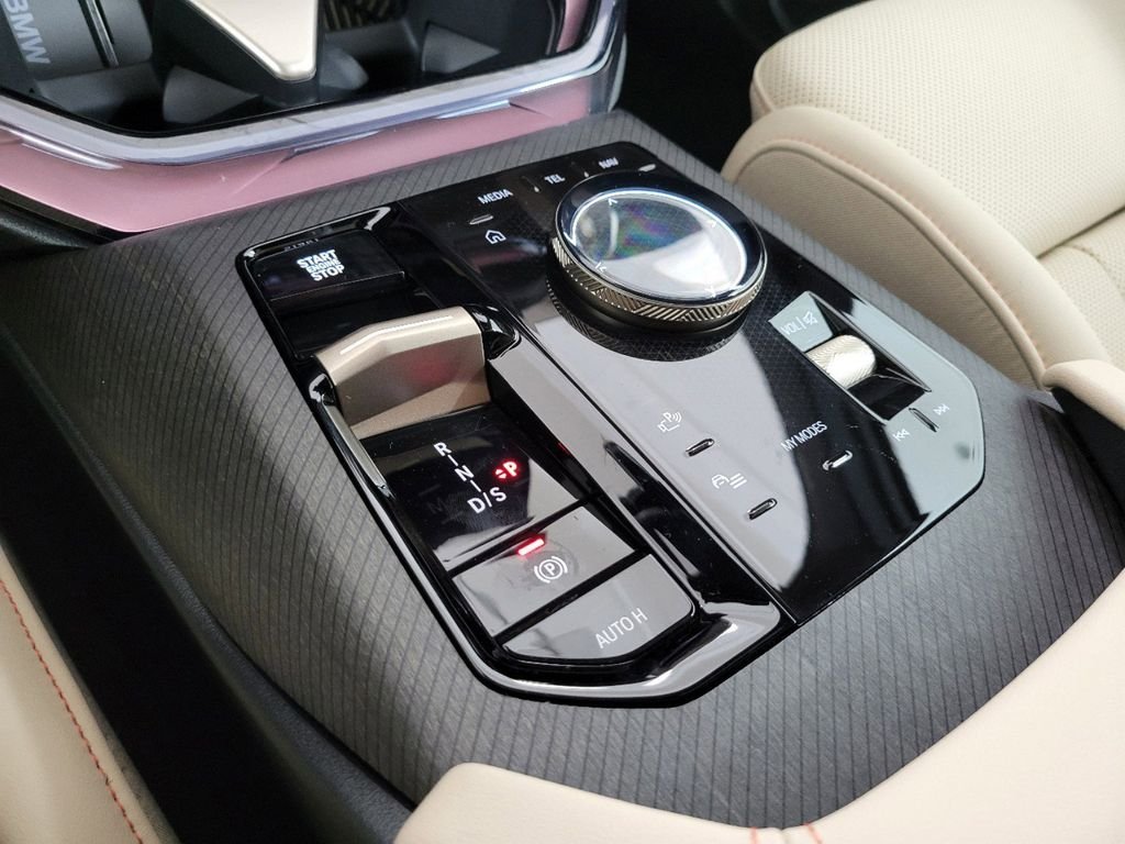 2025 BMW X3 30 - Photo 12