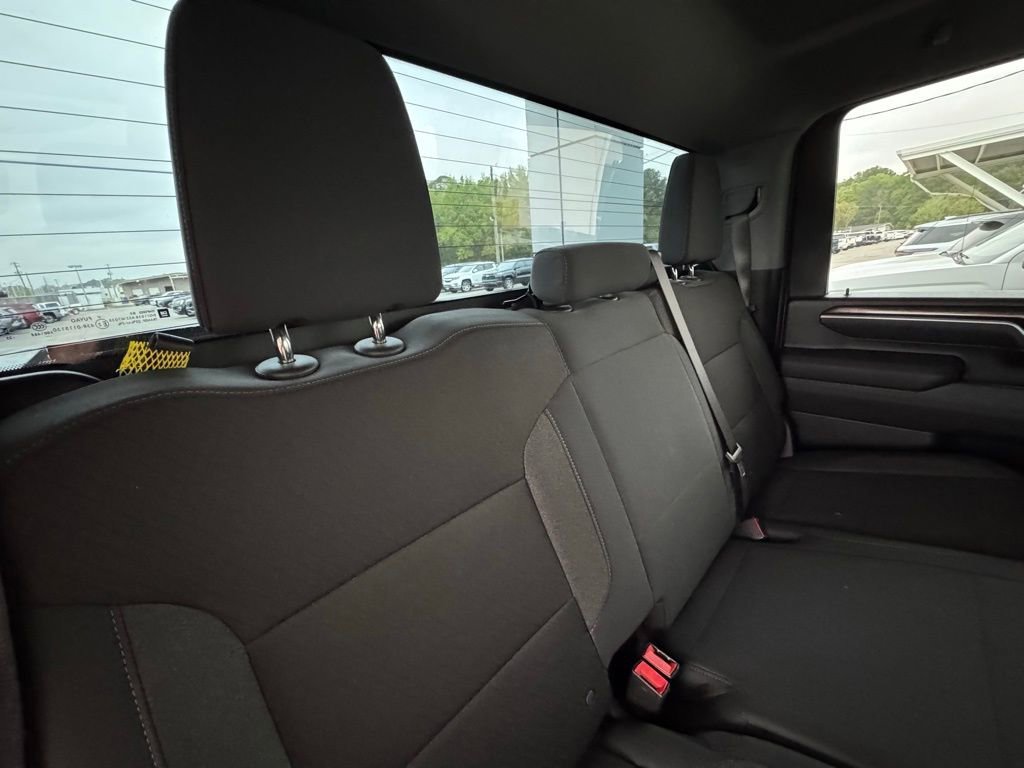 Used 2025 Sterling Gray Metallic Chevrolet LT image 25