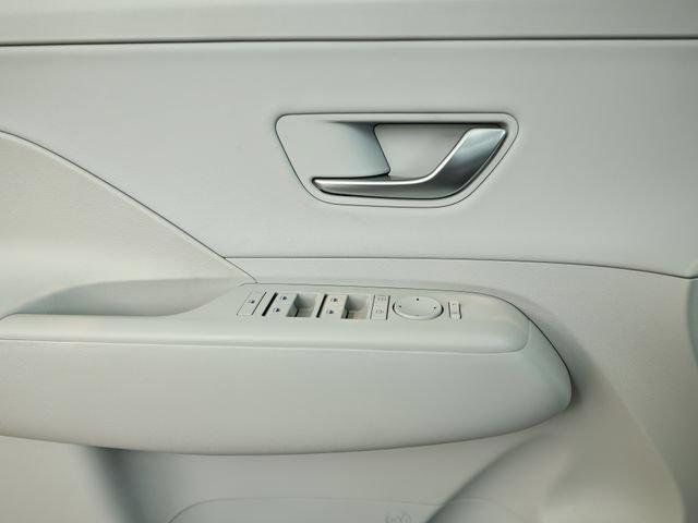 New 2026 Atlas White Hyundai Limited image 5