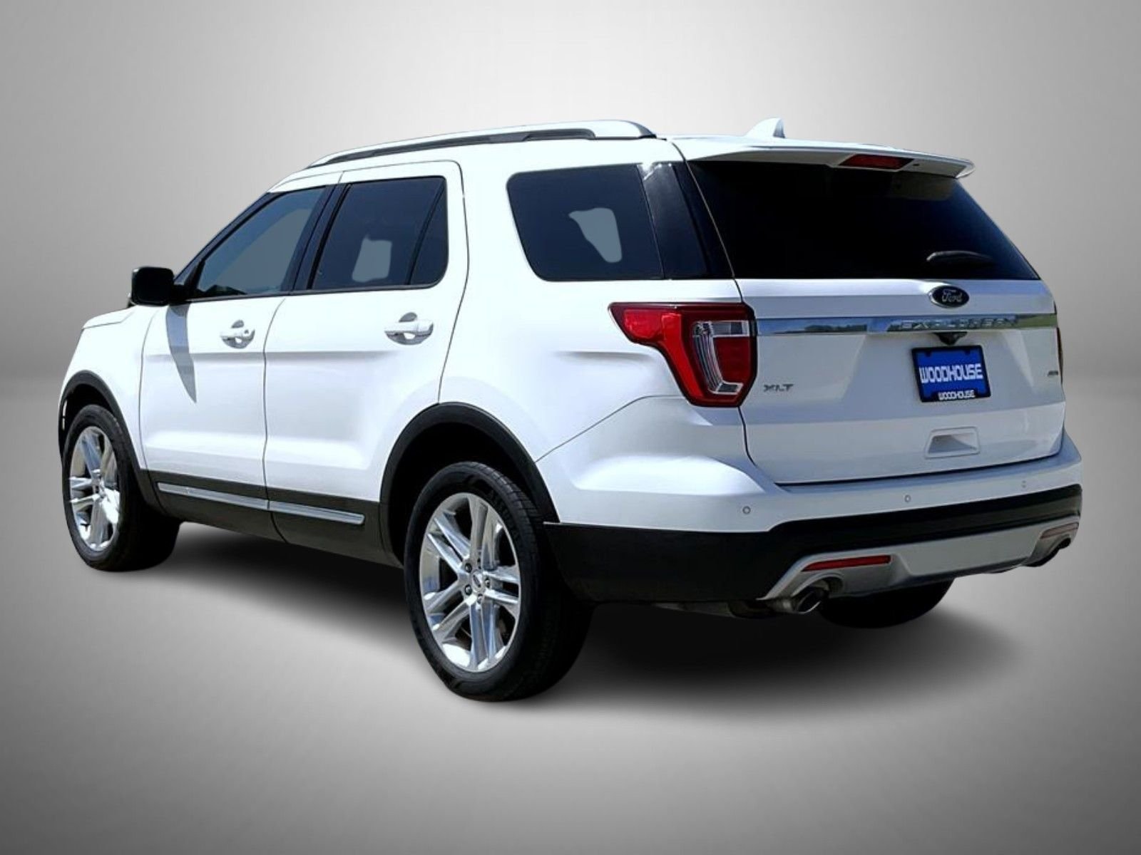 Used 2017 White Ford XLT image 7