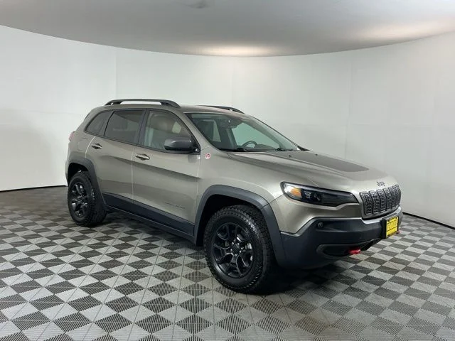 Used 2020 Light Brownstone Pearlcoat Jeep Trailhawk image 3