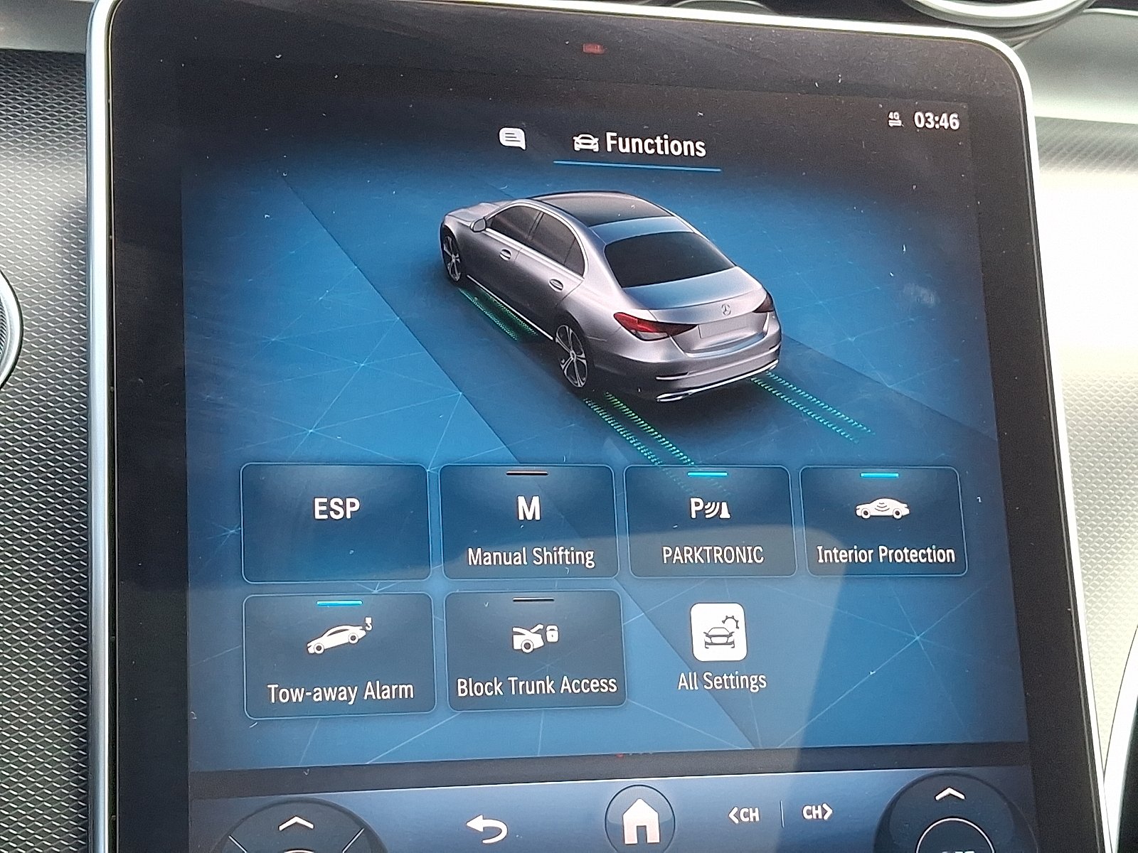 2025 Mercedes-Benz C-Class Sedan C 300 - Photo 23