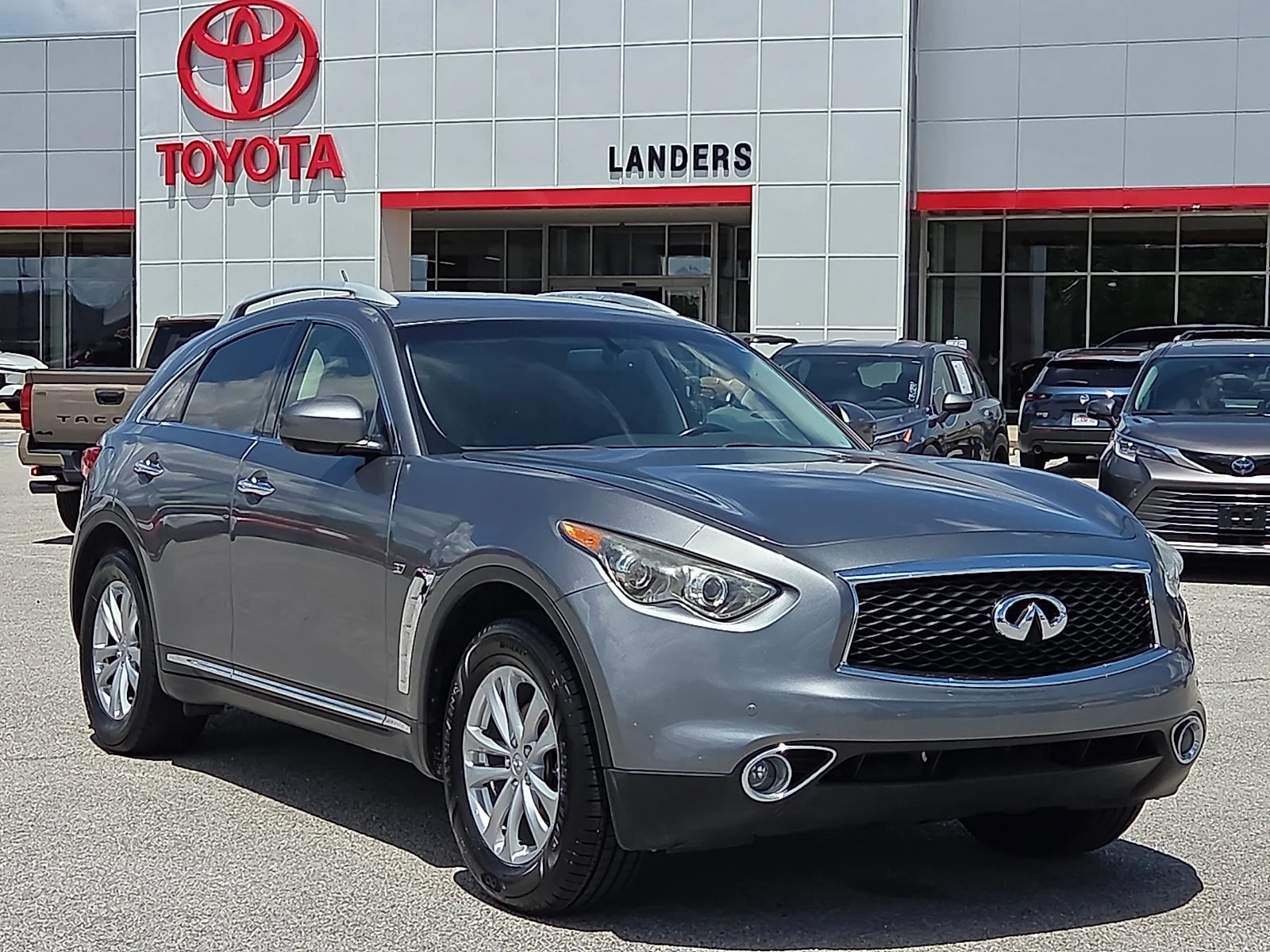 2017 INFINITI QX70 3.7 AWD's photo