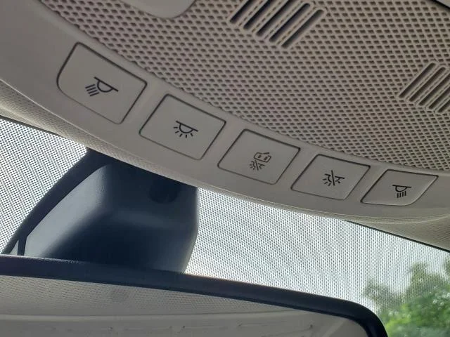 Used 2019 Blue Metallic Ford SE image 18