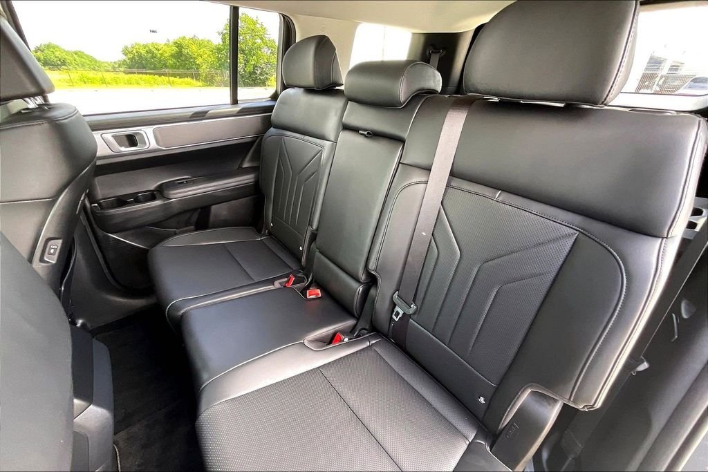 Used 2025 Hampton Gray Hyundai XRT image 19
